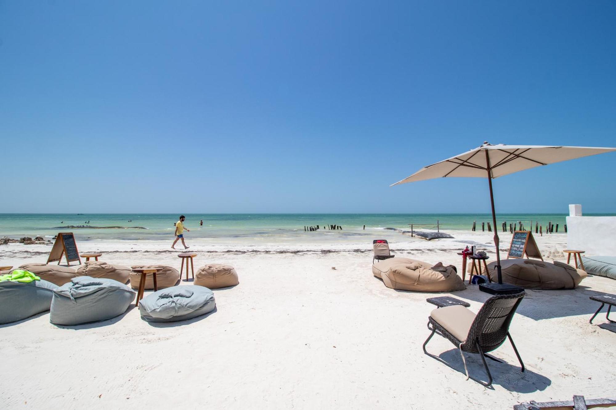 Hau Holbox, Oceanfront Boutique Hotel Esterno foto